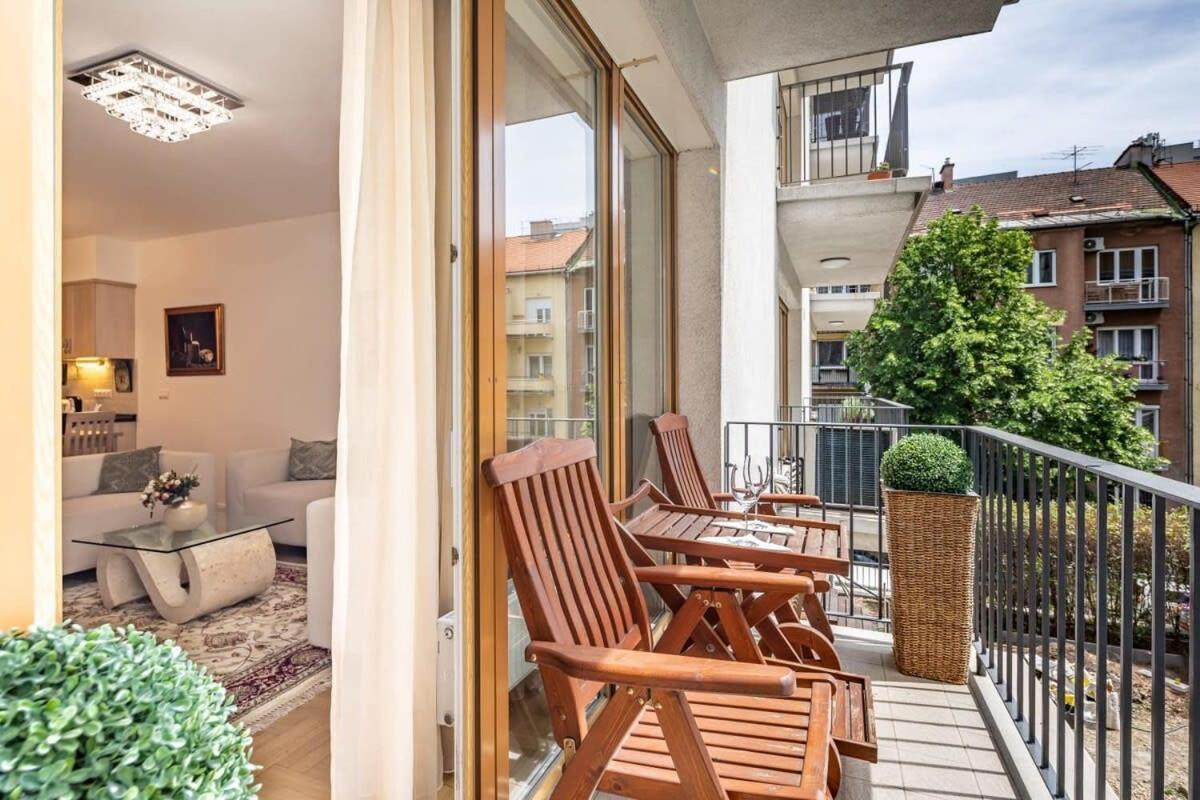 Homey Apartment With Ac And Balcony Budapest Luaran gambar