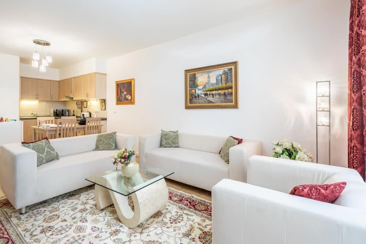 Homey Apartment With Ac And Balcony Budapest Luaran gambar